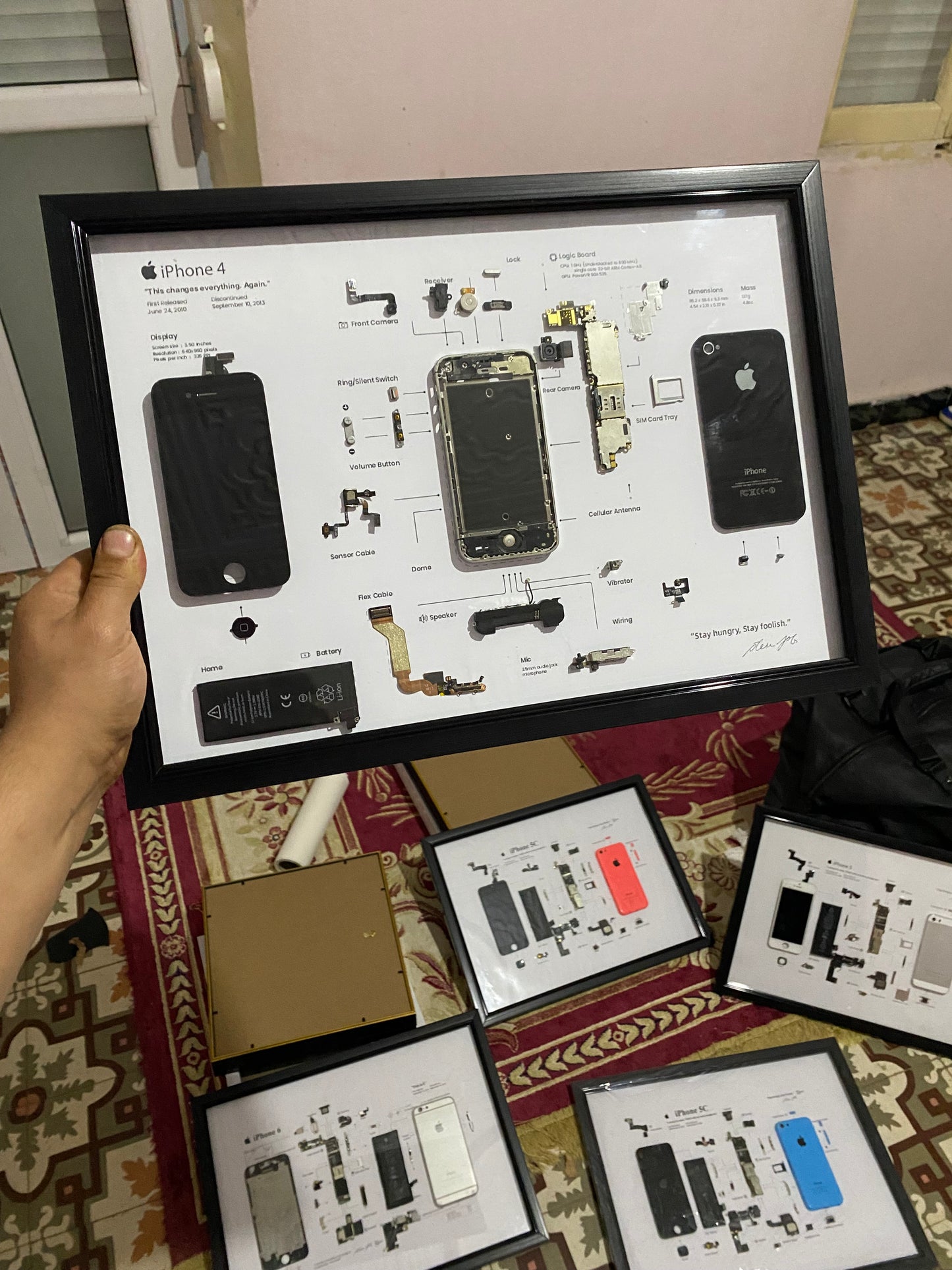 iPhone - 4